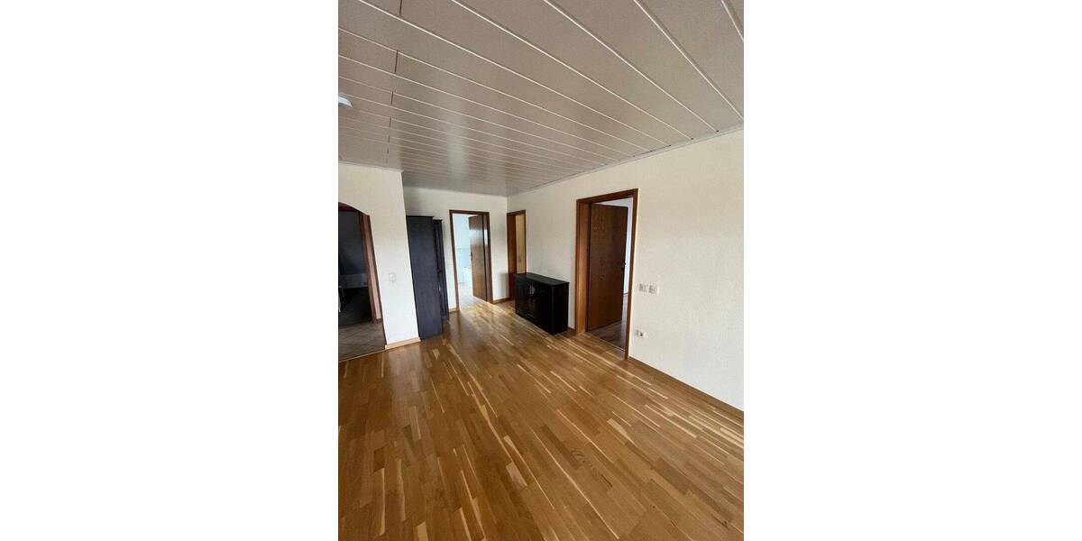 Etagenwohnung Niederselters Niederselters - 4 Zimmer, 110 m&sup2;, 900&euro; | Angebot:26805141