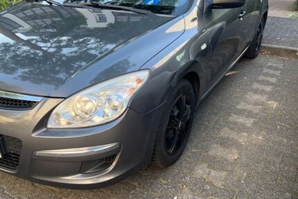 Hyundai i30 320.000 km 1.550 &euro; Wiesbaden 65197