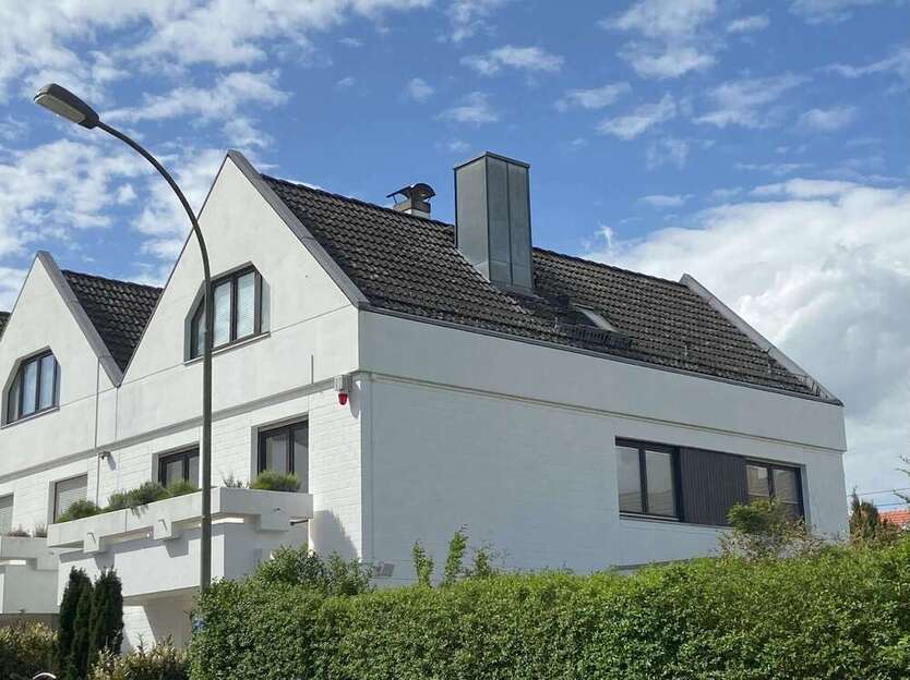 Haus zum Kaufen in Nieder Eschbach 680.000 € 176 m²