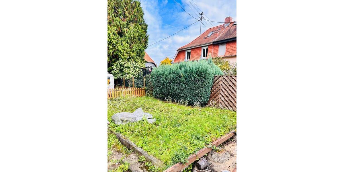 Kompakte Doppelhaushälfte zum Renovieren in Zeilsheim 3 zimmer