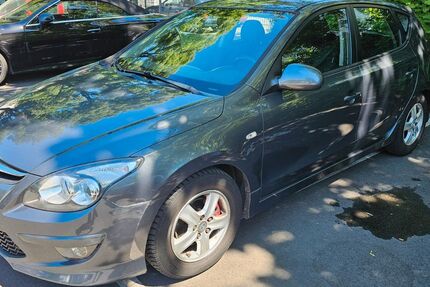 Hyundai i30 117.000 km 4.300 &euro; Wiesbaden 65203
