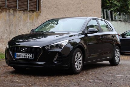 Hyundai i30 93.300 km 12.000 &euro; Geisenheim 65366