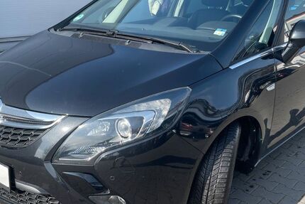 Opel Zafira Tourer 118.860 km 14.400 &euro; Wiesbaden 65199