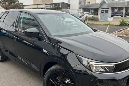 Opel Grandland (X) 13.762 km 25.490 &euro; Mainz 55120