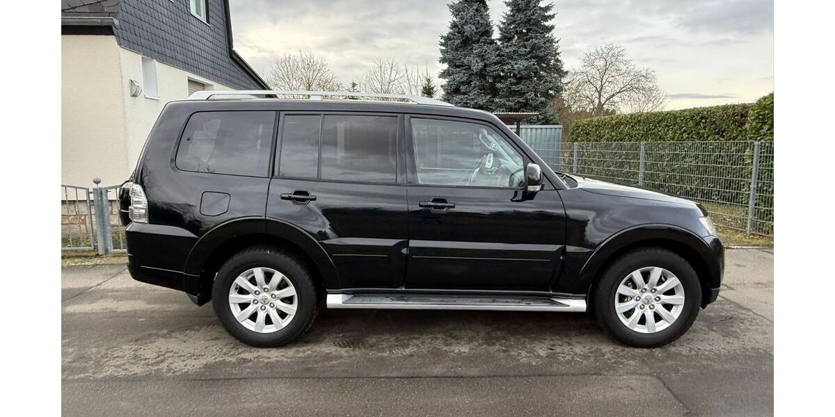 Mitsubishi Pajero 133.000 km 22.800 &euro; Büttelborn 64572