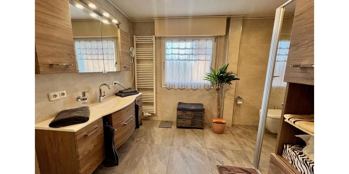 Einfamilienhaus Schlangenbad - 6 Zimmer, 174 m&sup2;, 2.500&euro; | Angebot:26670174