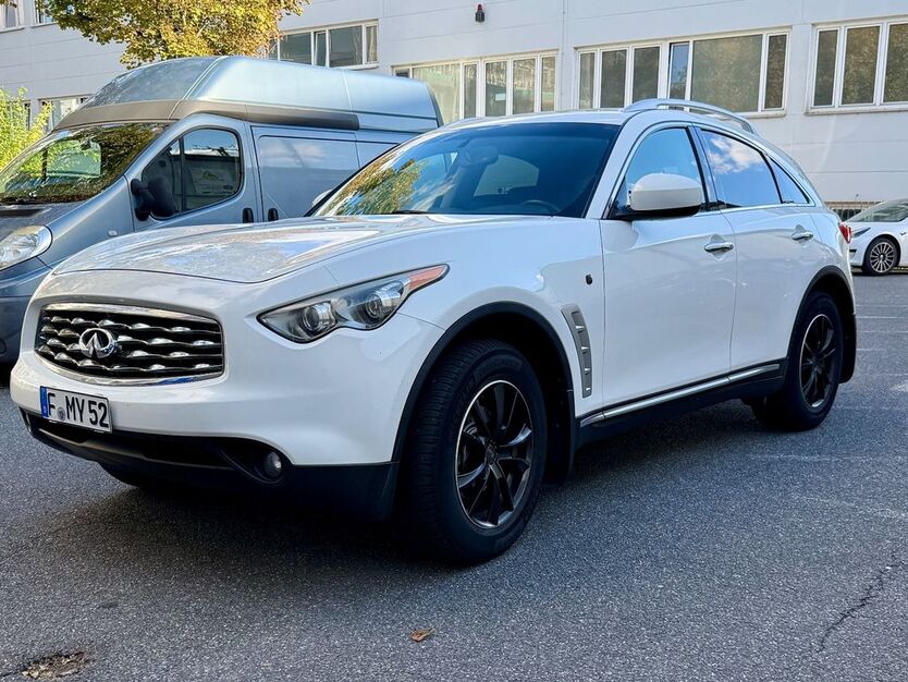 INFINITI FX 144.000 km 13.850 € Frankfurt am Main 65934