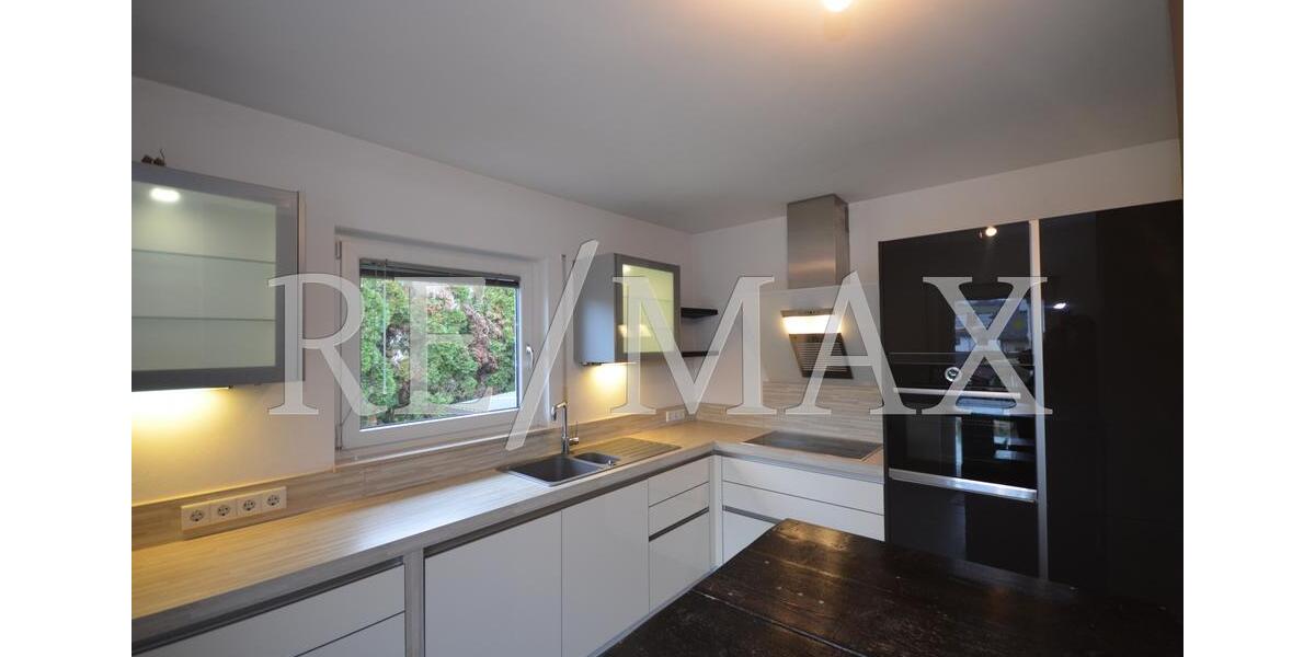 Einfamilienhaus Idstein - 8 Zimmer, 160 m&sup2;, 2.800&euro; | Angebot:24224492