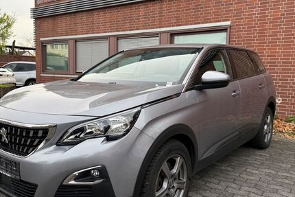 Peugeot 5008 137.000 km 14.990 &euro; Rüsselsheim am Main 65428