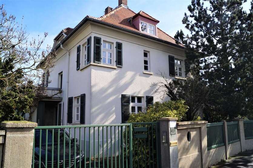 Haus zum Kaufen in Rüsselsheim 775.000 € 187 m²