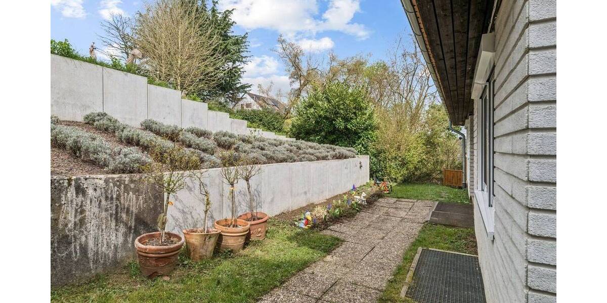 Einfamilienhaus Eppstein Vockenhausen - 8 Zimmer, 250 m&sup2;, 715.000&euro; | Angebot:26094118