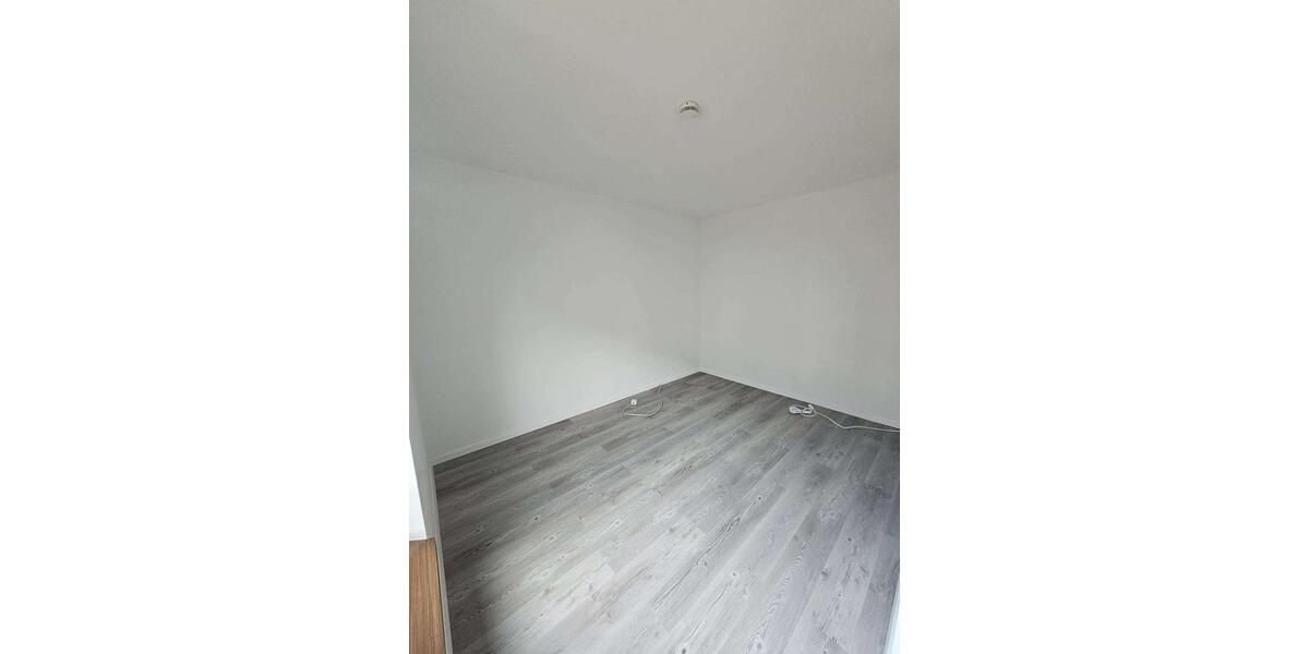 Etagenwohnung Frankfurt am Main Bockenheim - 2 Zimmer, 73 m&sup2;, 1.260&euro; | Angebot:26576039