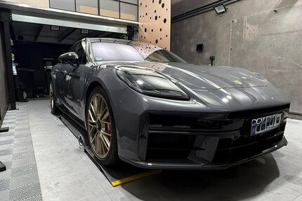 Porsche Panamera 18.325 km 145.900 &euro; Mörfelden Walldorf 64546