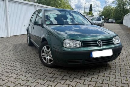 VW Golf 280.000 km 2.400 &euro; Flörsheim am Main 65439