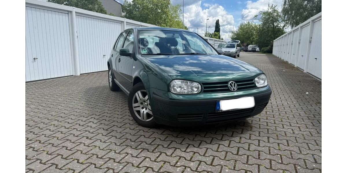 VW Golf 280.000 km 2.400 &euro; Flörsheim am Main 65439