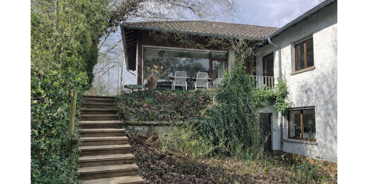 Bungalow Wiesbaden Nordost - 8 Zimmer, 192 m&sup2;, 1.255.000&euro; | Angebot:25820971