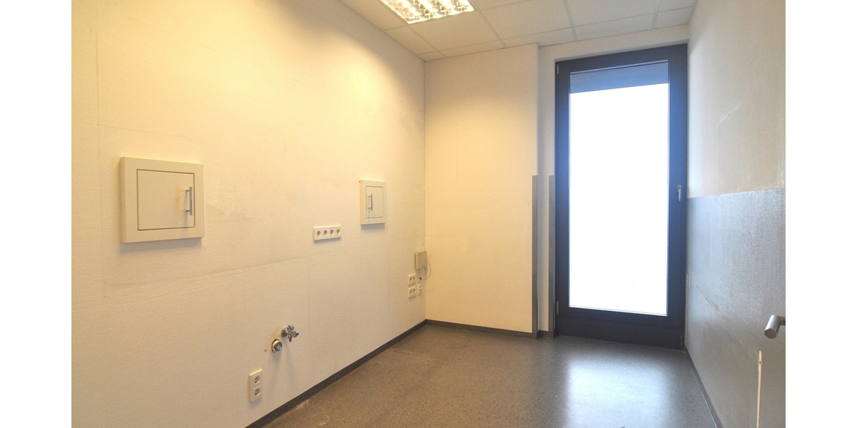 Praxisfläche mit Penthouse-Feeling im Ärztehaus - Gewerbeobjekt Königstein | Angebot:26339473