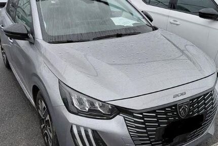 Peugeot 208 21.999 km 14.980 &euro; Rüsselsheim 65428