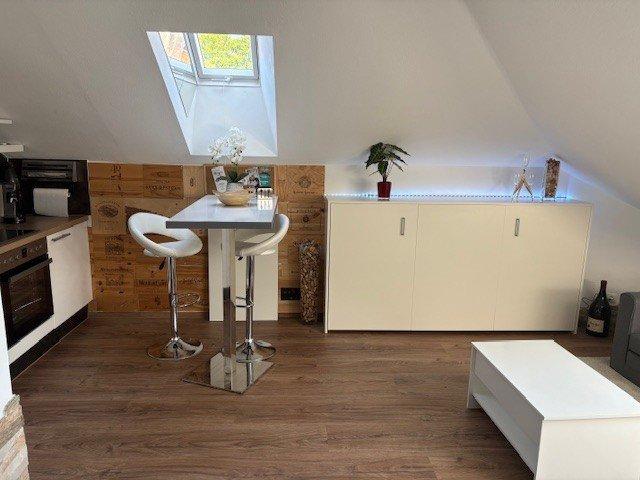 Etagenwohnung Wiesbaden Südost - 1.5 Zimmer, 35 m&sup2;, 1.100&euro; | Angebot:26406739