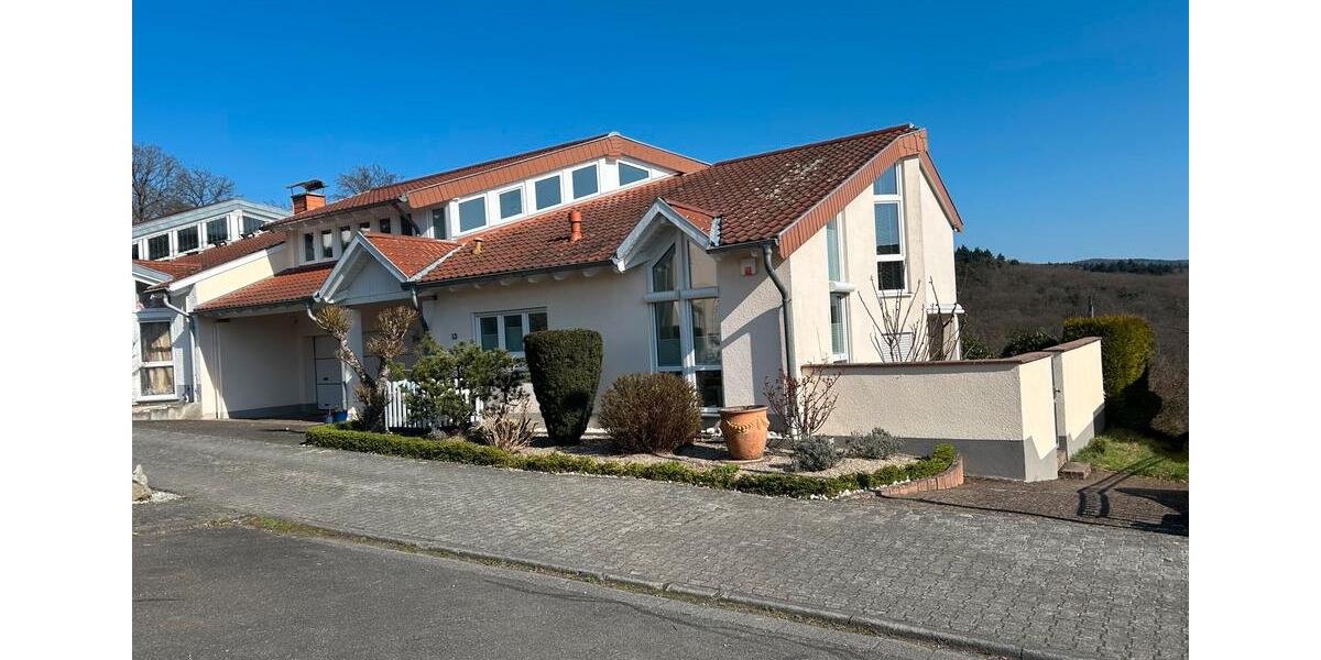 Einfamilienhaus Geisenheim - 7 Zimmer, 235 m&sup2;, 2.300&euro; | Angebot:26519150