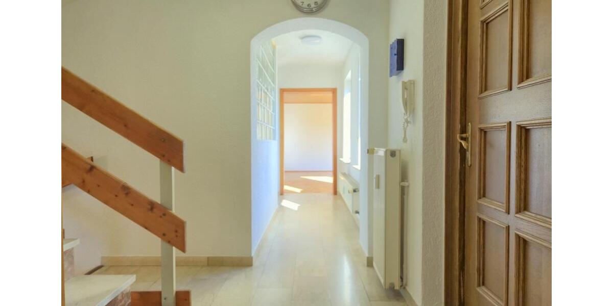 DOGS WELCOME IN DUPLEX HOME! Cozy house with fitted kitchen and spacious courtyard 4 zimmer