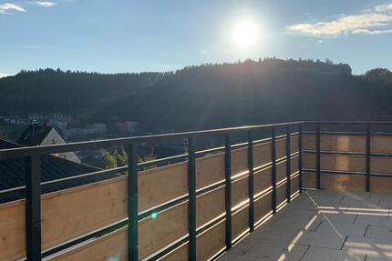 Helle, frisch renovierte 3-Zi.-Whg.+ Süd-Balkon im DG in Eppstein zimmer