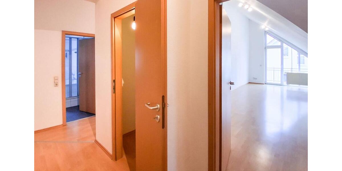 Dachgeschoßwohnung Ingelheim am Rhein - 3 Zimmer, 78 m&sup2;, 298.000&euro; | Angebot:25715331