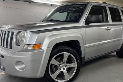 Jeep Patriot 212.000 km 5.900 &euro; Wiesbaden 65199