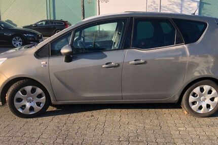 Opel Meriva 65.000 km 7.799 € Rüsselsheim 65428