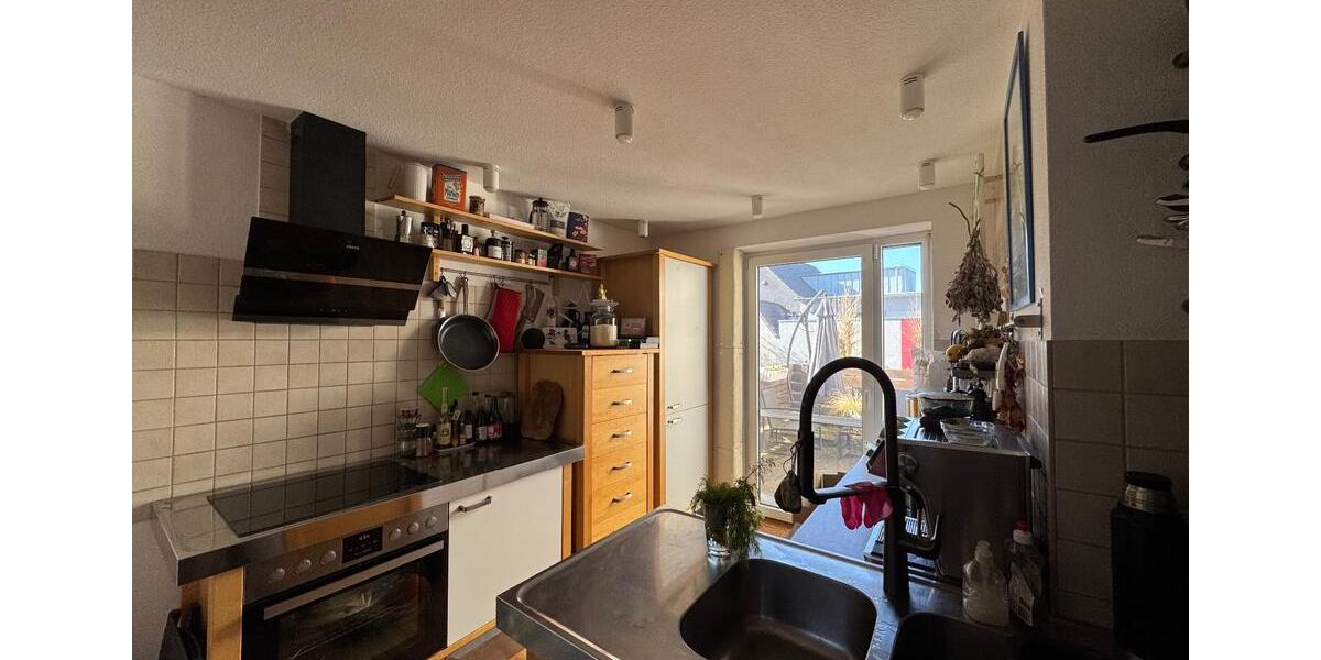 Zentral gelegene Einliegerwohnung zur Miete auch als WG möglich 3 zimmer