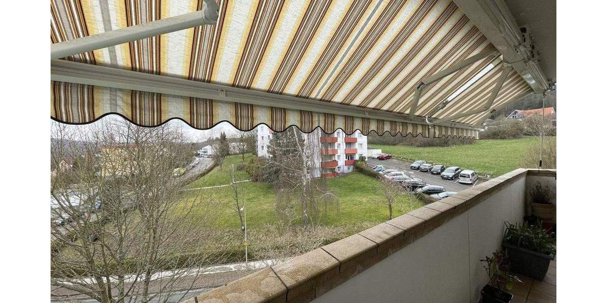 Etagenwohnung Niedernhausen - 4 Zimmer, 90 m&sup2;, 209.000&euro; | Angebot:25823326