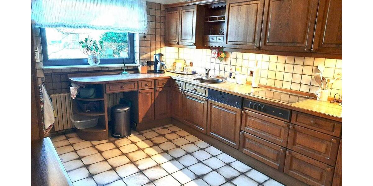 Einfamilienhaus Kriftel - 8 Zimmer, 251 m&sup2;, 980.000&euro; | Angebot:25968360