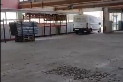 Halle Büro und Toilettenräumen zu vermieten zimmer