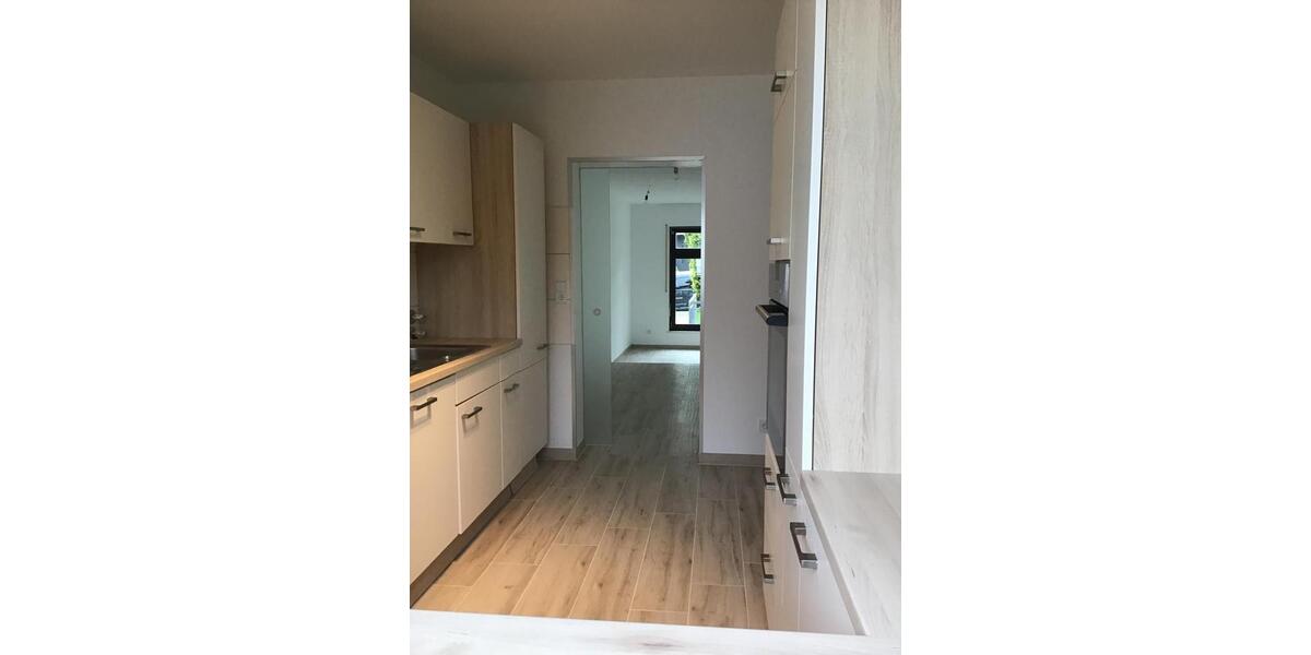 Reihenhaus Wiesbaden Südost - 5 Zimmer, 180 m&sup2;, 2.995&euro; | Angebot:26235543