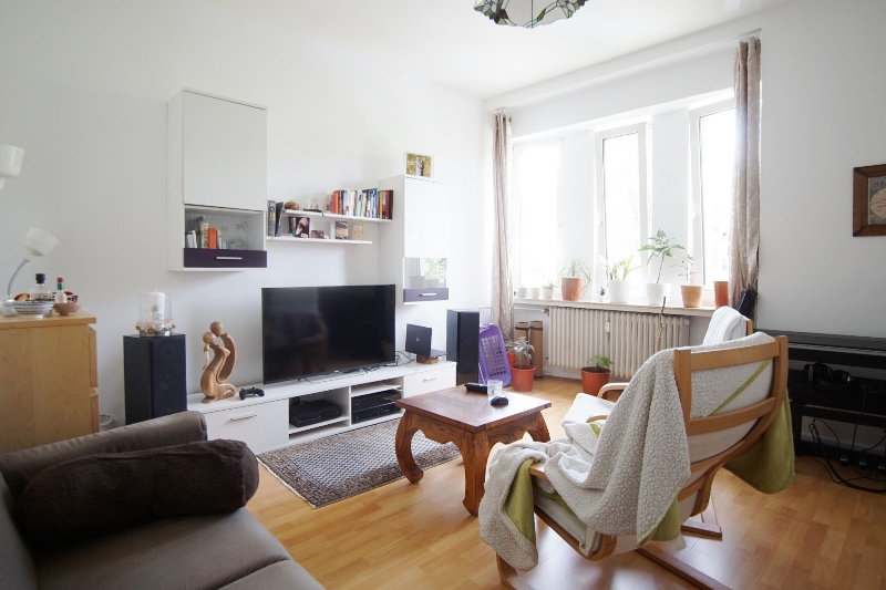 Charmante AltbauWohnung – vermietete 2-Zimmer-Wohnung in Frankfurt-Griesheim