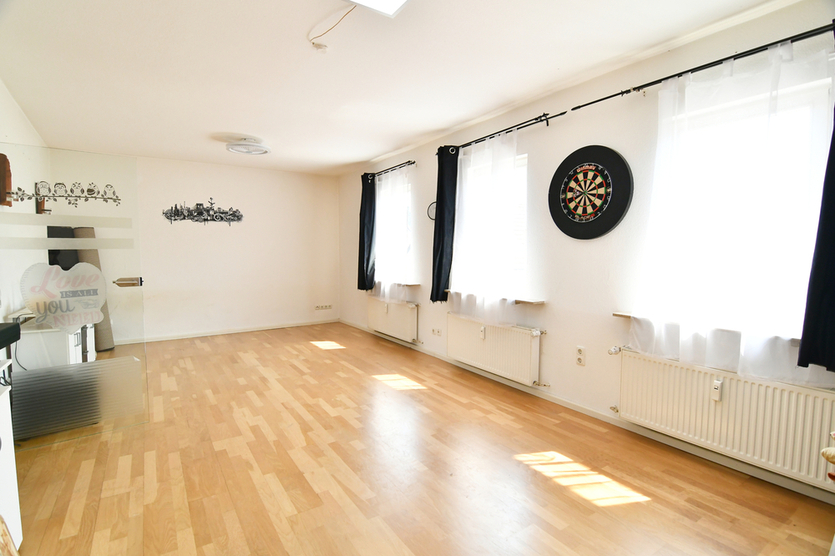 Moderne 4 Zi Maisonette mit 2 Schlafräumen mitten in Hornau 4 zimmer