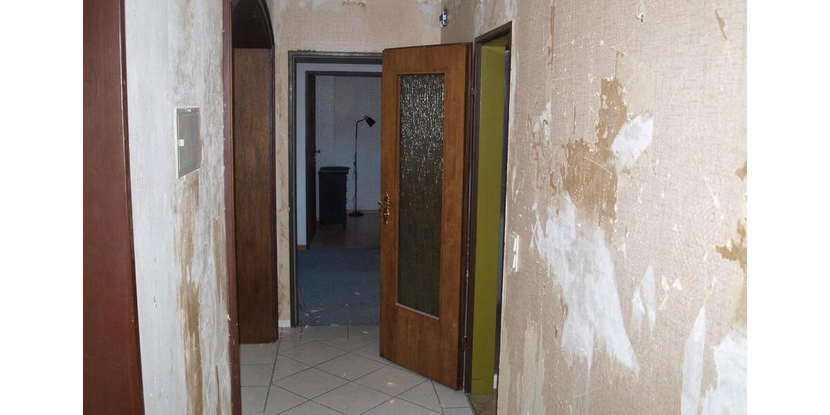 Einfamilienhaus Hünfelden - 8 Zimmer, 220 m&sup2;, 2.000&euro; | Angebot:26687926