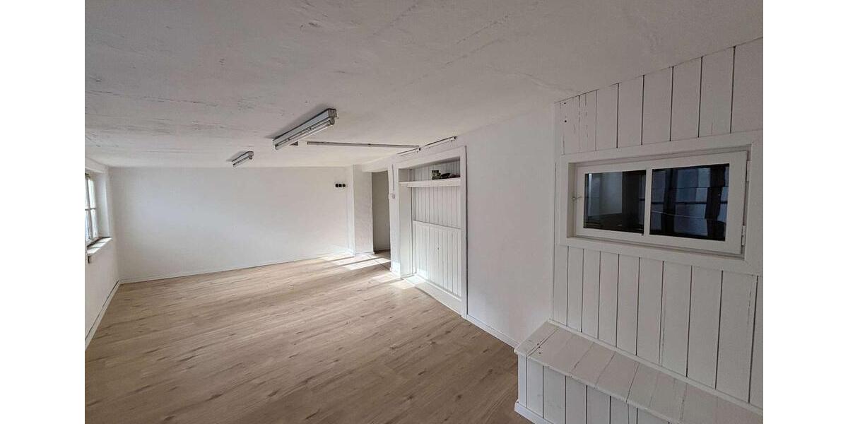 Sofort verfügbare Lagerfläche 113 m² – zentral in Mainz-Kastel zimmer