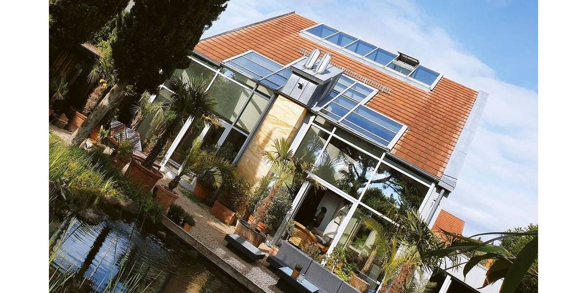 Architektenhaus mit wunderschönem mediterranem Garten! 7 zimmer