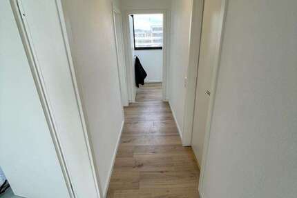 Wohnung Wiesbaden Biebrich - 3 Zimmer, 80 m&sup2;, 1.250&euro; | Angebot:27176921