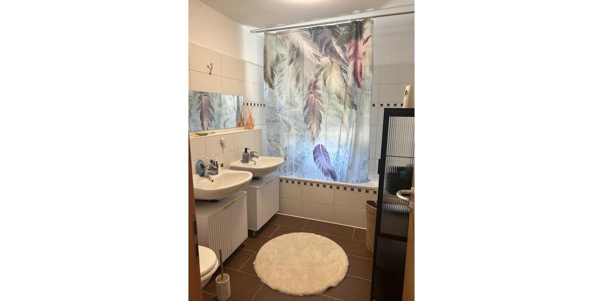 Reihenhaus Wiesbaden Biebrich - 5 Zimmer, 120 m&sup2;, 2.250&euro; | Angebot:26320830