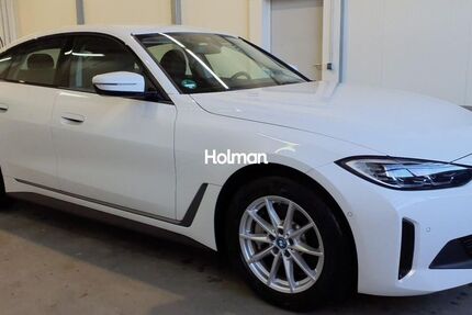 BMW i4 32.865 km 37.841 &euro; Eschborn 65760