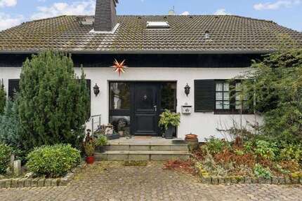 Haus zum Kaufen in Niedernhausen 595.000 € 195 m² 7 zimmer