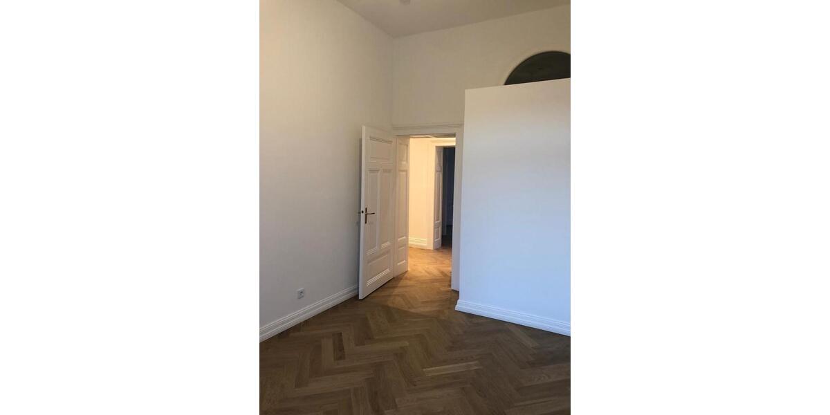 Etagenwohnung Wiesbaden Klarenthal - 5 Zimmer, 125 m&sup2;, 2.200&euro; | Angebot:26404973