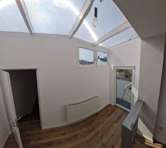 Etagenwohnung Wiesbaden Mainz-Kostheim - 4 Zimmer, 146 m&sup2;, 2.100&euro; | Angebot:26435757