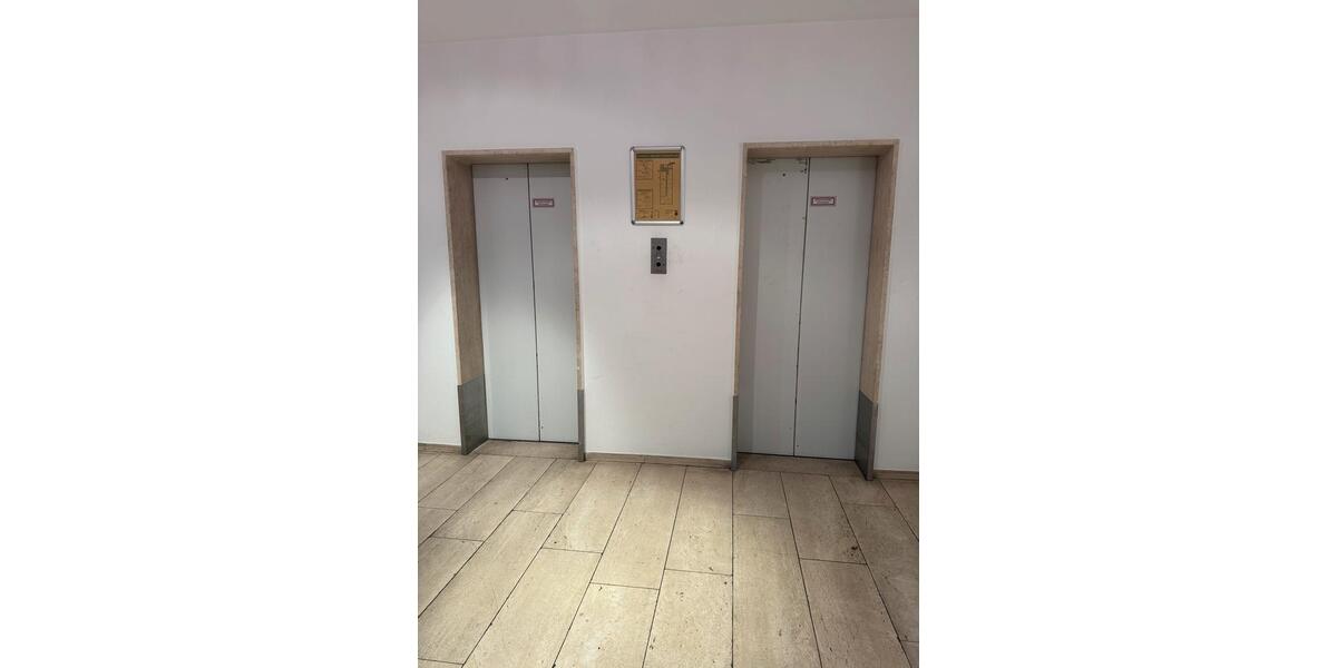 Moderne Büroflächen in Wiesbaden - hell, mit Stellplätzen zimmer