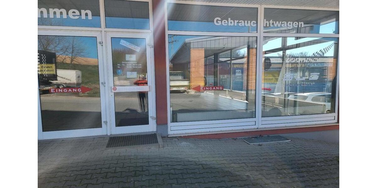 Lager . Halle, Showroom, Kfz Handel zimmer