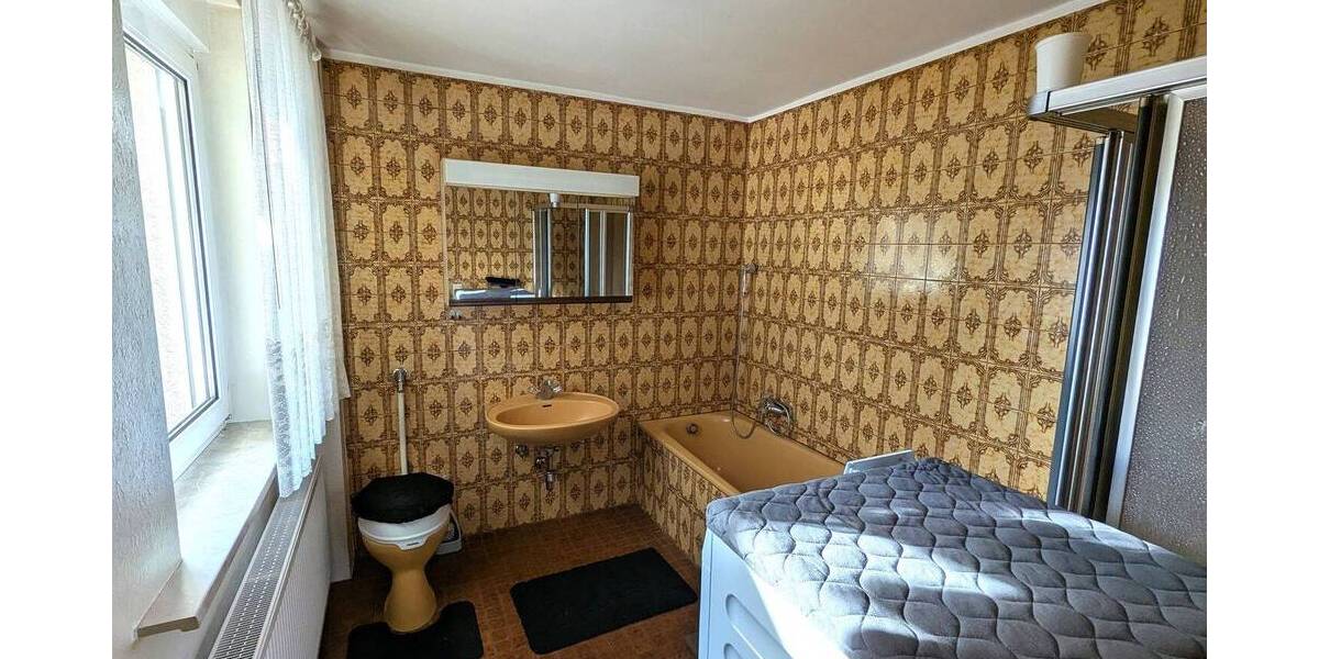 Einfamilienhaus Bischofsheim - 7 Zimmer, 139 m&sup2;, 495.000&euro; | Angebot:26858581