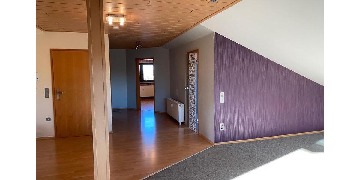 Dachgeschoßwohnung Hünfelden - 2 Zimmer, 100 m&sup2;, 800&euro; | Angebot:24868904