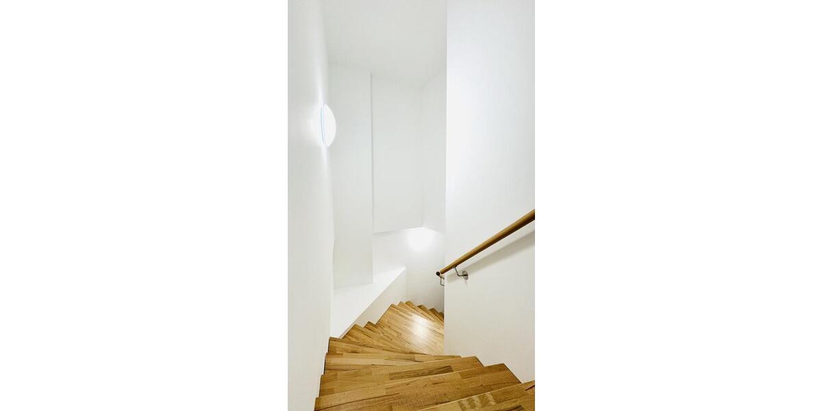 Erdgeschoßwohnung Wiesbaden Mainz-Amöneburg - 3 Zimmer, 80 m&sup2;, 1.200&euro; | Angebot:25908613